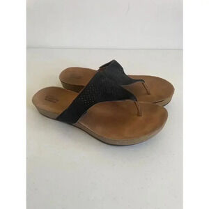 Women's Clark's‎ Black Leather Sandals Size 7.5 GUC!